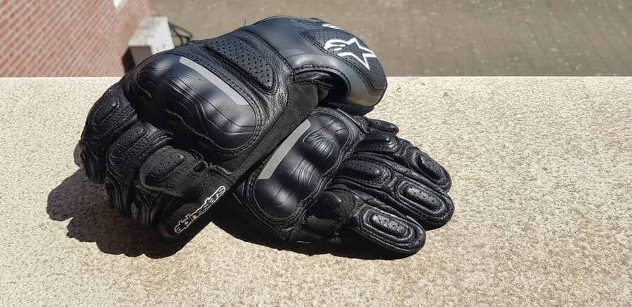 riding gloves