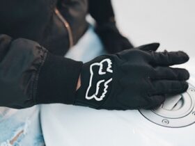 dirt-gloves