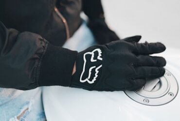 dirt-gloves