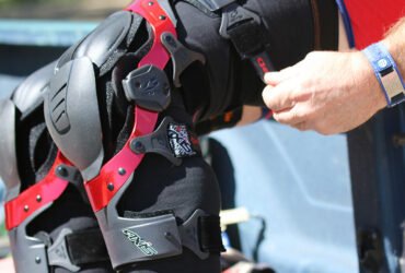 Best-EVS-Dirt-Motorcycle-Knee-Guards