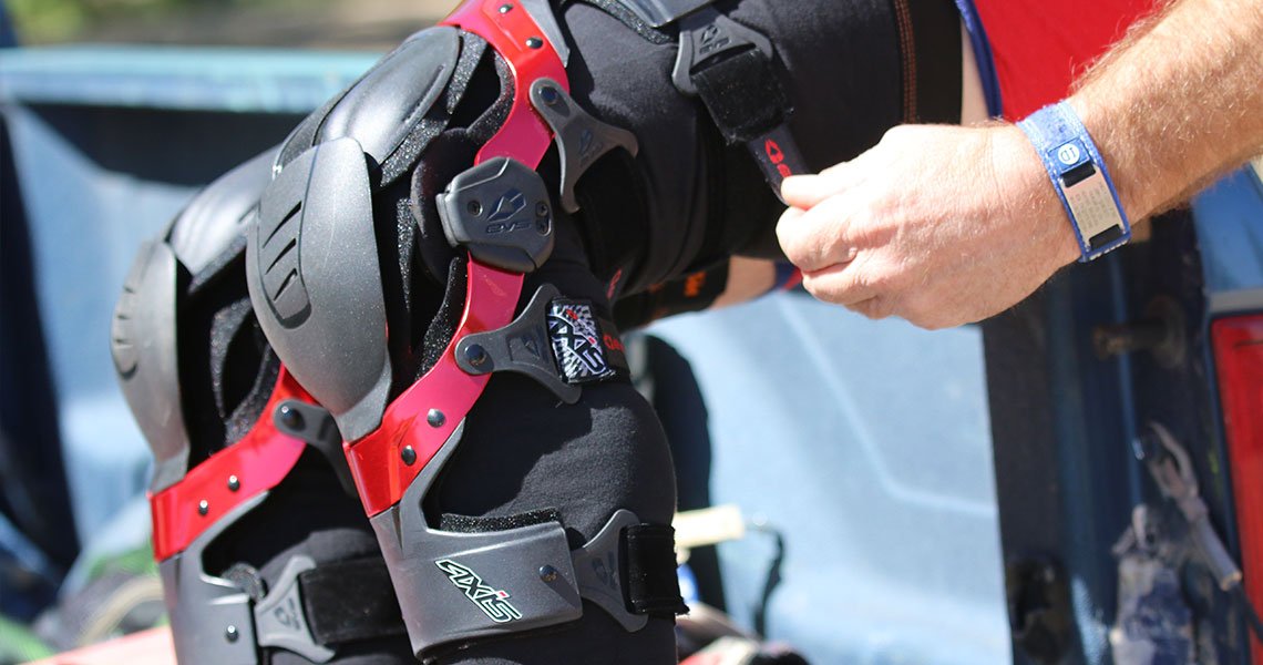 Best-EVS-Dirt-Motorcycle-Knee-Guards