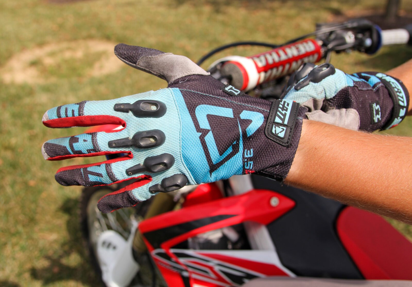 TOP 5 Short Cuff Motorcycle Gloves