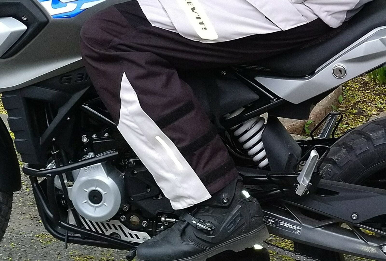 15 Rev'it! Motorcycle Pants