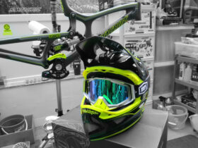 100% Motorcycle Goggles - Mirrored Lens
