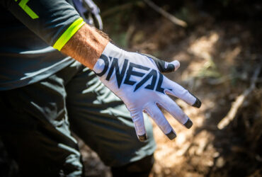 Short Cuff Motorcycle Gloves for Beginners