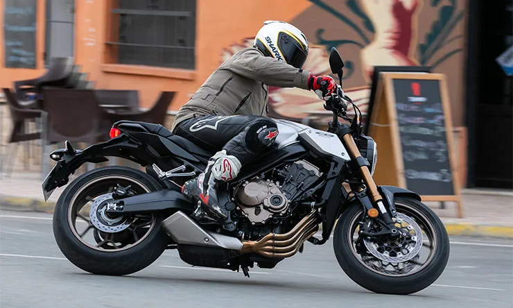 Advantages of Buying used Motorcycle Gear