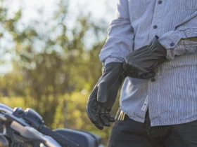 First Manufacturing Riding Gloves
