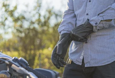 First Manufacturing Riding Gloves
