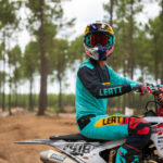 Leatt riding gloves